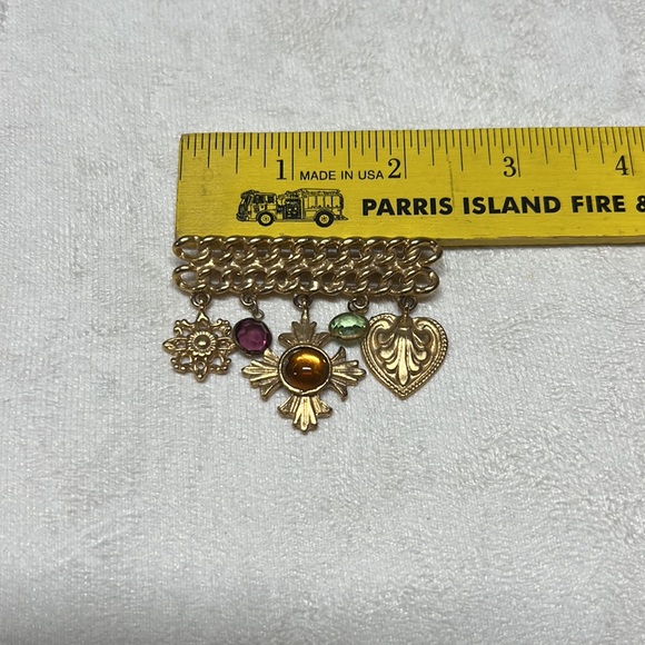 Vintage Gold-tone Costume Dangle Charm Chain Bar Brooch - Picture 15 of 17